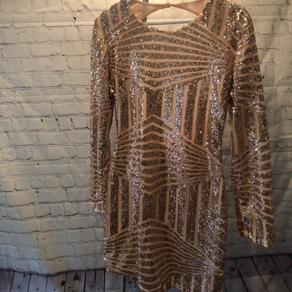 Gold sequin party dress: fitted mini